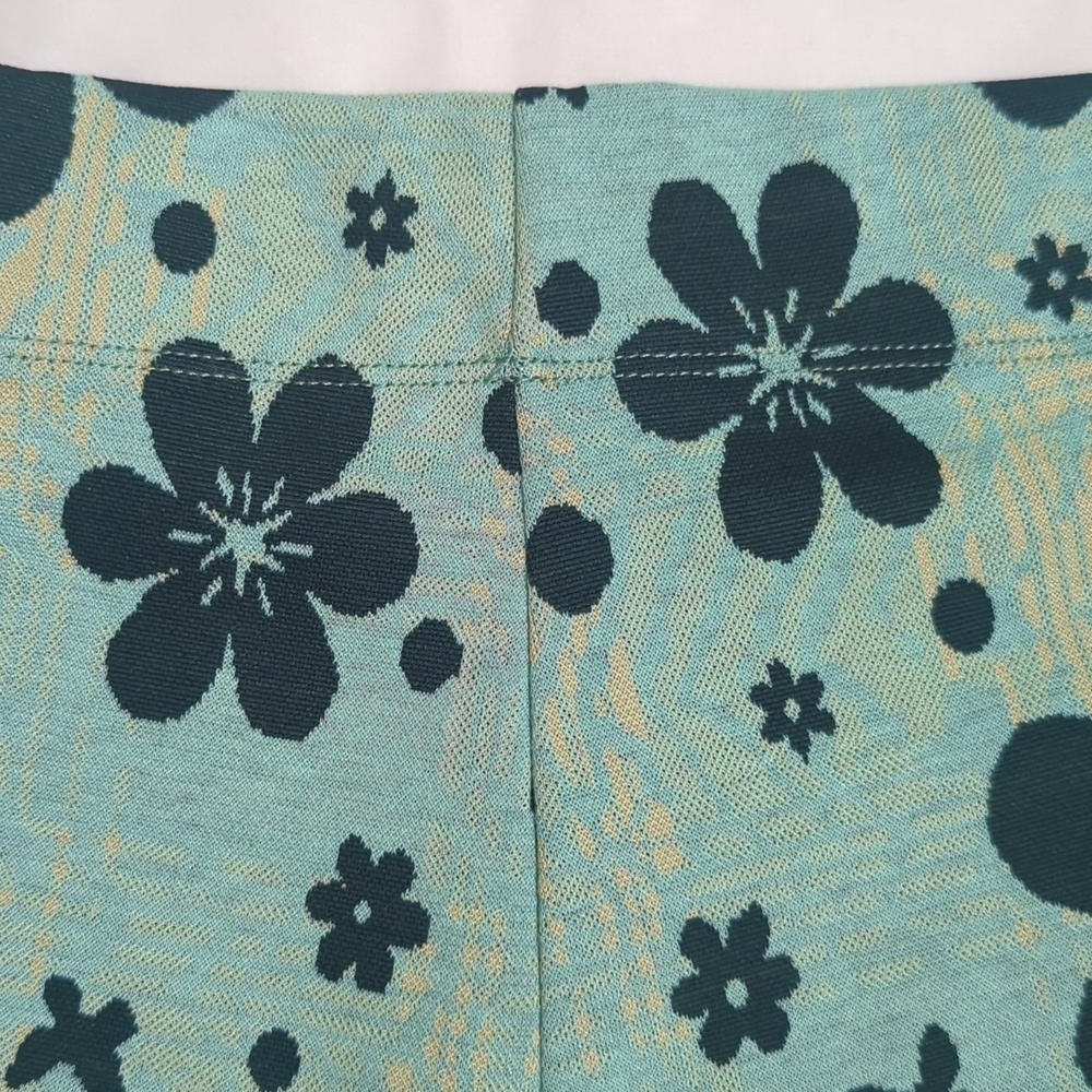 Urban Outfitters Bryn Pull-On Flare Pant, Color Green Floral Size S/P. - Picture 13 of 16